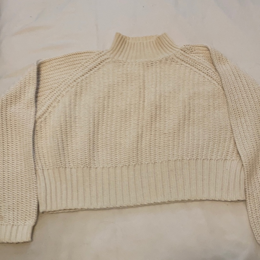 Maakett vintage women’s turtle neck sweater. M